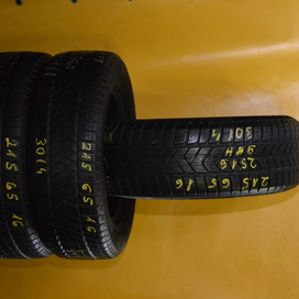 Használt Téli Pirelli Sottozero 3(R2) gumiabroncs (215 / 65 / R16)
